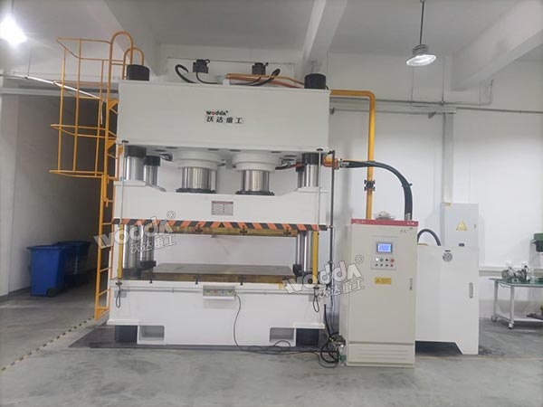 800噸四柱液壓機